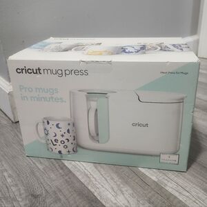 Brand new cricut mug press New In Box / Never Used NTW
